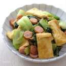 『青梗菜(チンゲンサイ)と油揚げ炒め』。味噌と油揚げがナイスマッチな作り置き・常備菜レシピ。