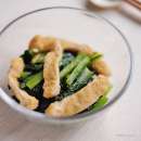 弁当の箸休めにも。青菜と油揚げの煮びたし