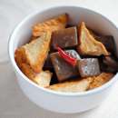 弁当が捗る簡単・節約作り置きレシピ。こんにゃくと厚揚げの炒り煮