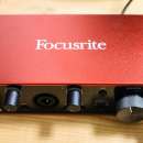 SONY MDR-Z7M2 と Focusrite Scarlett 2i2 を接続。